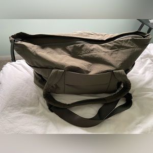 Lulu lemon gym/overnight bag